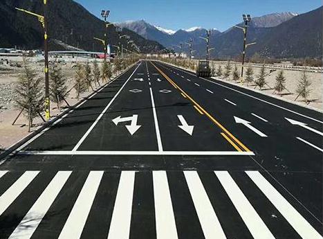 道路标线的表现形式及较为安 全的道路交通划线材料